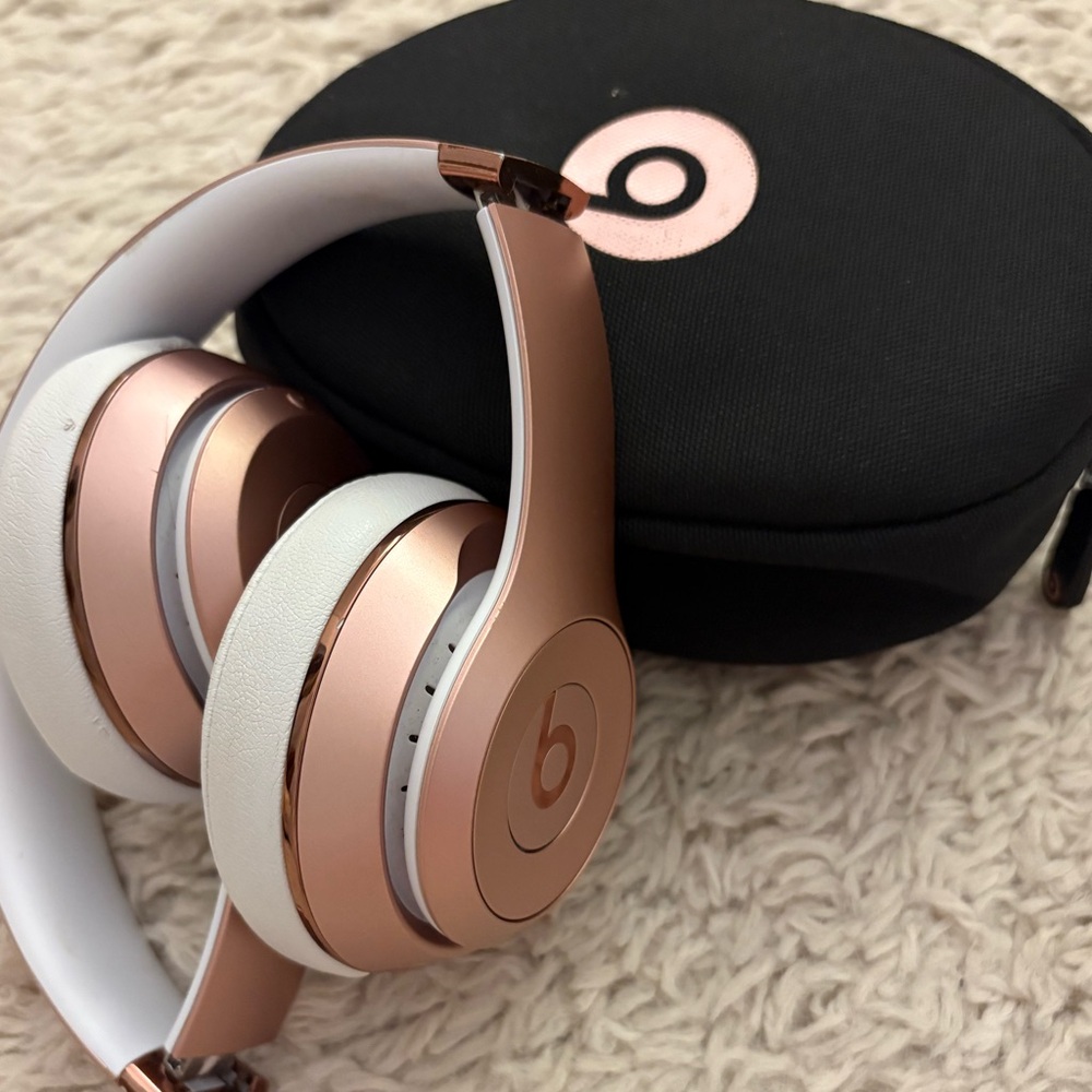 Beats by Dre Rose Gold and White Headphones